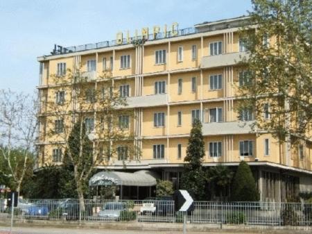 Hotel Olimpic คาสเตล มักจิโอเร ภายนอก รูปภาพ