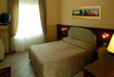 Hotel Olimpic คาสเตล มักจิโอเร ภายนอก รูปภาพ